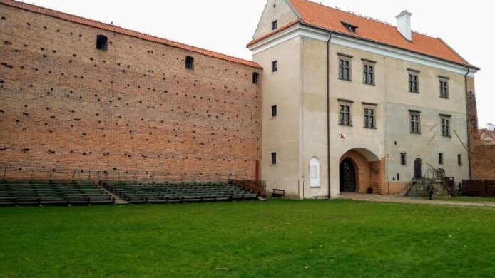 Zamek w Łęczycy - wieża bramna i Dom Nowy
